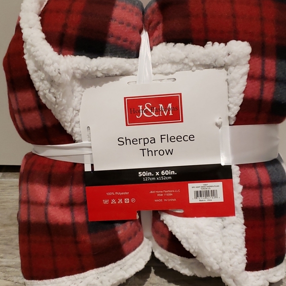 J&M Home Fashions Other - J&M Sherpa Fleece throw